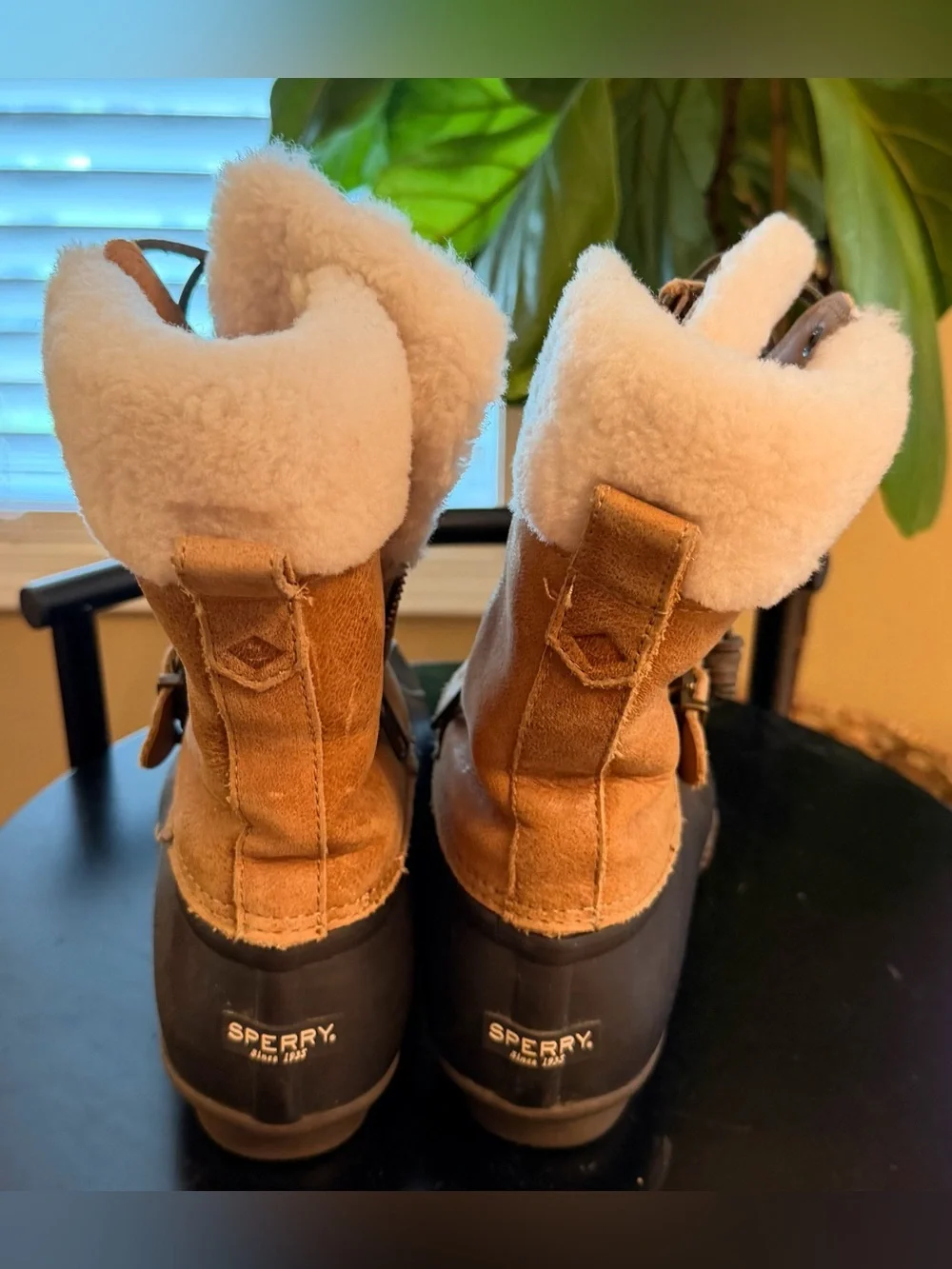 Sperry Saltwater Misty Duck Boot Thinsulate Real FUR Lined Leather Women’s 9